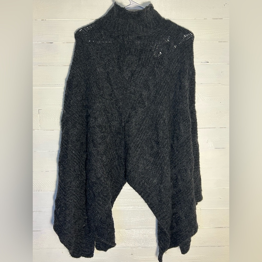 NWT Simply Natural Designs poncho/cape. Dark gray knit, 100% baby alpaca. - Picture 5 of 7